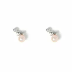 Characters 2Sweet X Hello Kitty Elegant Pearl Bow Earrings